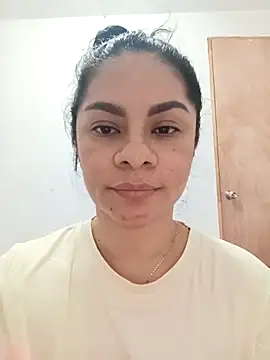 luna_pinky live sex cam