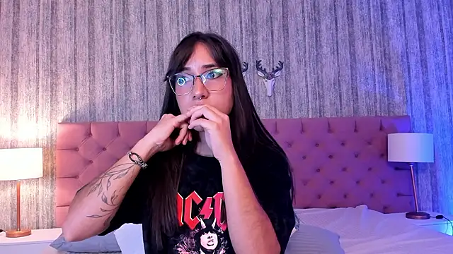 LiaaTurner's cam snapshot