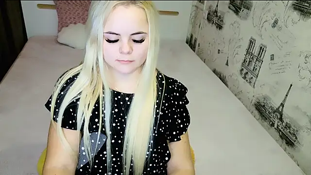 lovely-eyes's cam snapshot