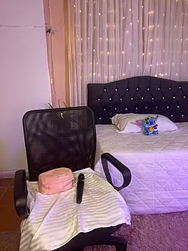 SARALOVE13's cam snapshot