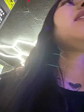 emily_24x's cam snapshot