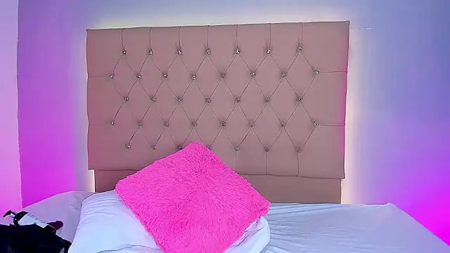 EmmaLawrence_'s cam snapshot