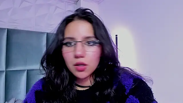 HollyPeach's cam snapshot