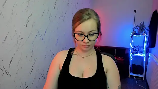 holly_xglam's cam snapshot