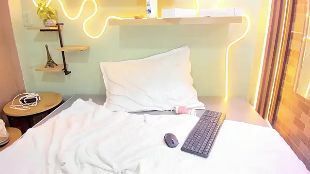 Sarah_Clars's cam snapshot