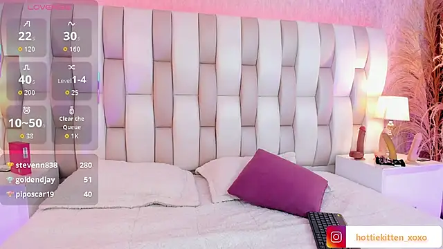 Viollet_xoxo's cam snapshot