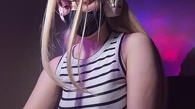 DanaWard's cam snapshot