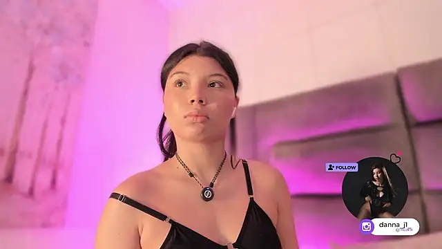 DannaJhonson1 live sex cam