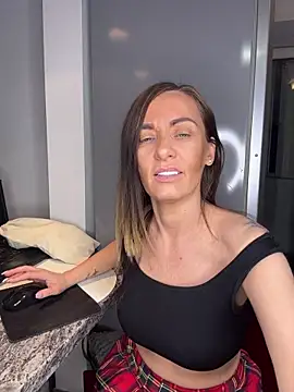 DivineAmely live sex cam