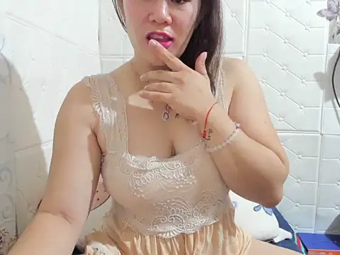 Hot36_Queen's cam snapshot