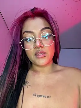 queen_of_you_heart live sex cam