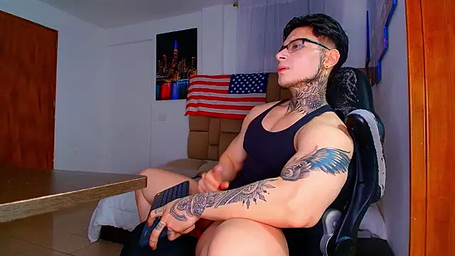 DennisWalkerr live sex cam