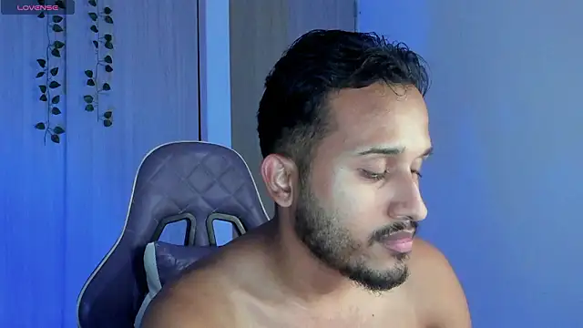 Raf_brunette live sex cam