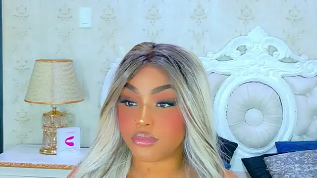 TianahGlow's cam snapshot