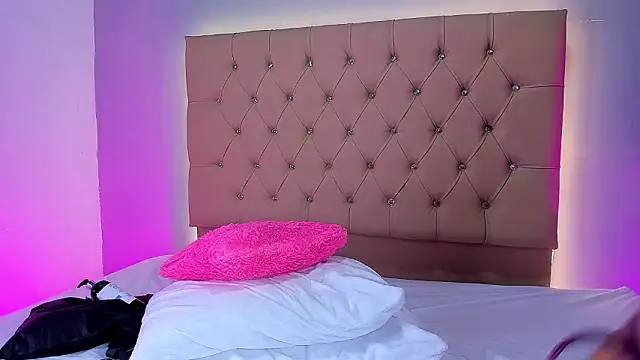 EmmaLawrence_'s cam snapshot