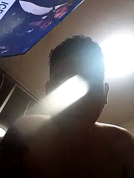 Yrresistible666's cam snapshot