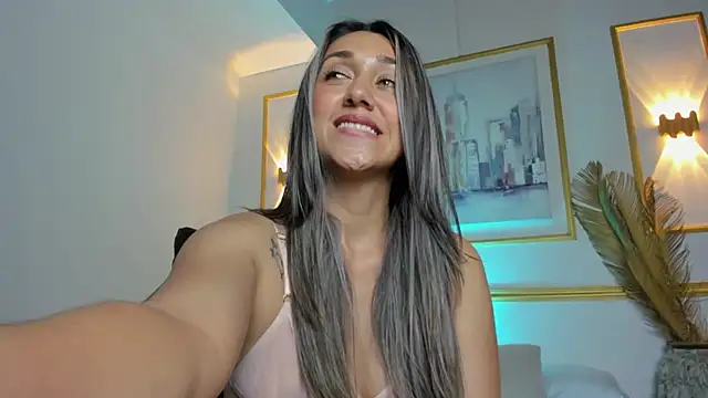 karlyy_'s cam snapshot