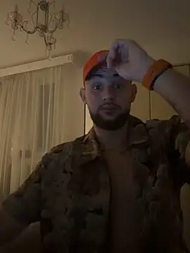 LunaFoxTip's cam snapshot