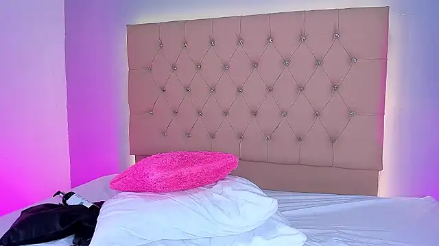 EmmaLawrence_'s cam snapshot