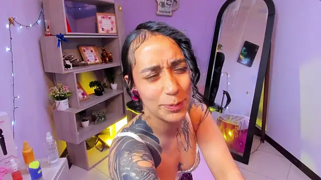 StaceyLeee's cam snapshot