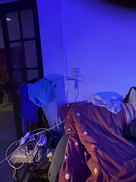 PutaNieves1983's cam snapshot