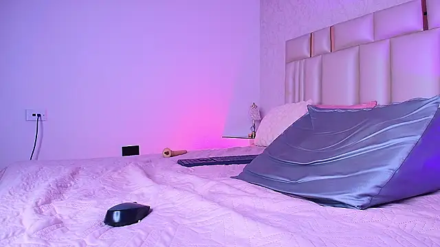 alanarose18's cam snapshot