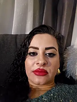 WatchTheQUEEnConQuer88's cam snapshot