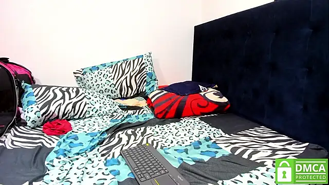 Sharloth_and_lilith's cam snapshot