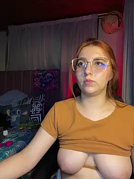 CoraVibes's cam snapshot