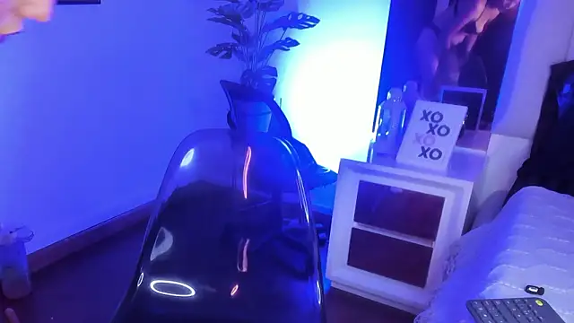 Mara_Wolf01's cam snapshot