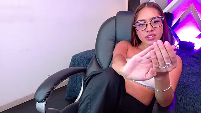 Valery_Jones1's cam snapshot