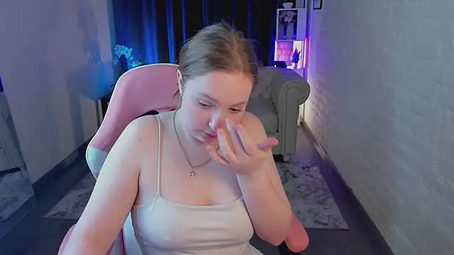 Elizabeth_Walson's cam snapshot