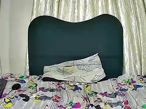 Exotic_FreakyQueen's cam snapshot