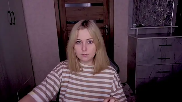 Kristy-Max's cam snapshot