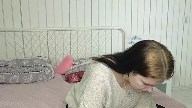 BevHanni's cam snapshot