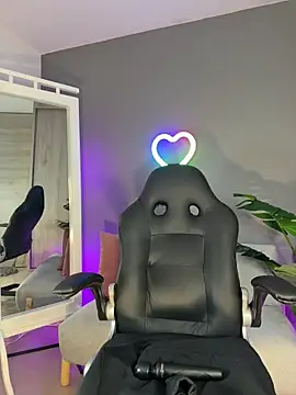 alina_cruz's cam snapshot