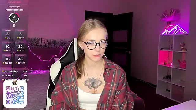 EvaPeace's cam snapshot