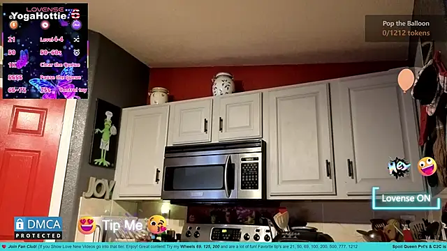 YogaHottie76's cam snapshot