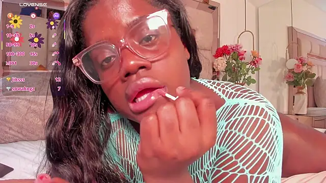 liarosee11's cam snapshot