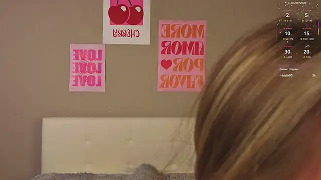 TiffinyMergist live sex cam