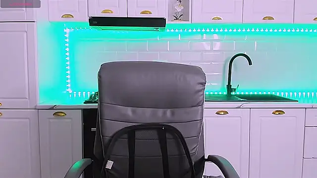 RheaLynn's cam snapshot