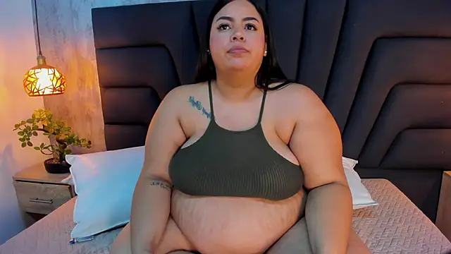 Maya_curvy's cam snapshot