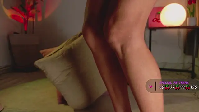 carolinerousev's cam snapshot