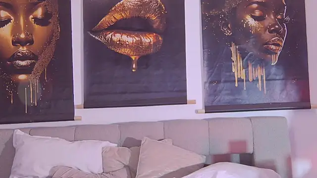 ReiyaRey's cam snapshot