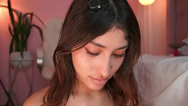 Honeyymoonn_'s cam snapshot