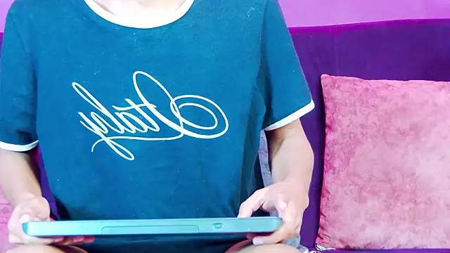 Liam_Sinclair's cam snapshot