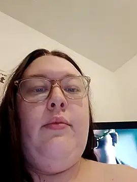 Sexycurvyemilyy's cam snapshot