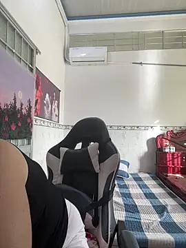 Alinat_'s cam snapshot