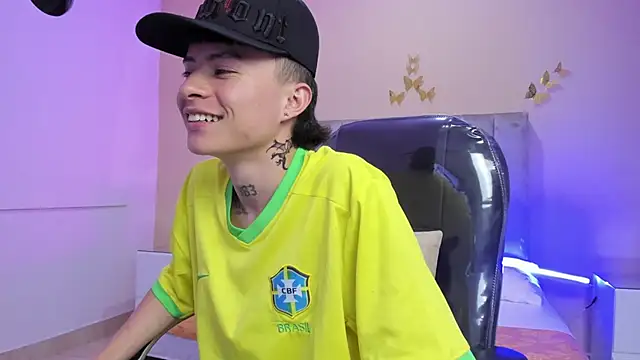 Nascary_Fox's cam snapshot