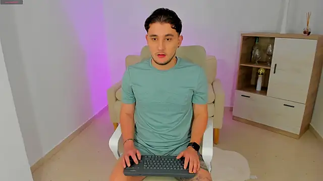 Massimo_Fiore's cam snapshot